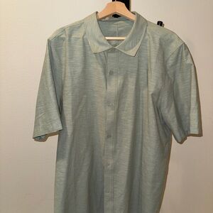 LululemonMen's Short-Sleeve Button-Up Shirt in Light Sage